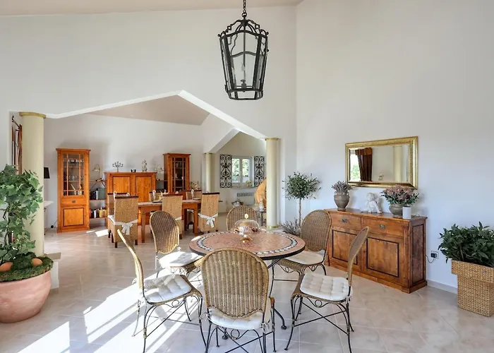 Вилла Mediterrane Natalia Врси