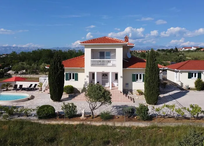 Mediterrane Natalia Вилла Врси